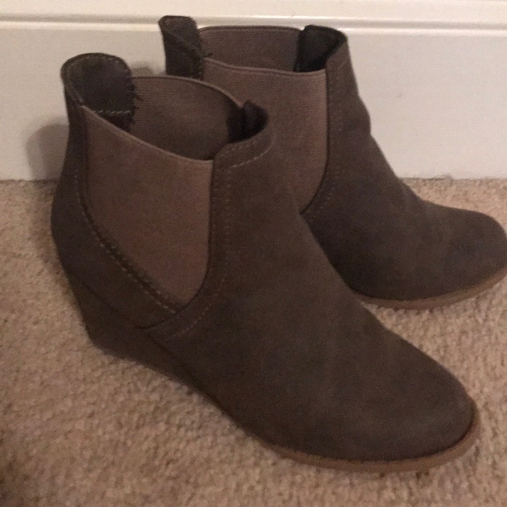 Rampage; Brown booties